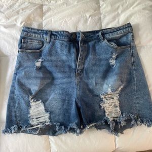 America Bazi Distressed Shorts